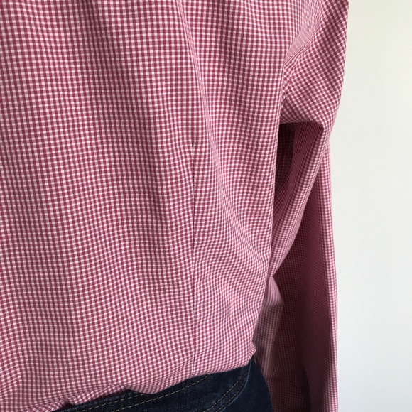 Van Heusen - Checked Pink & White Long Sleeve Button up Shirt - 3/25$ - Picture 4 of 8